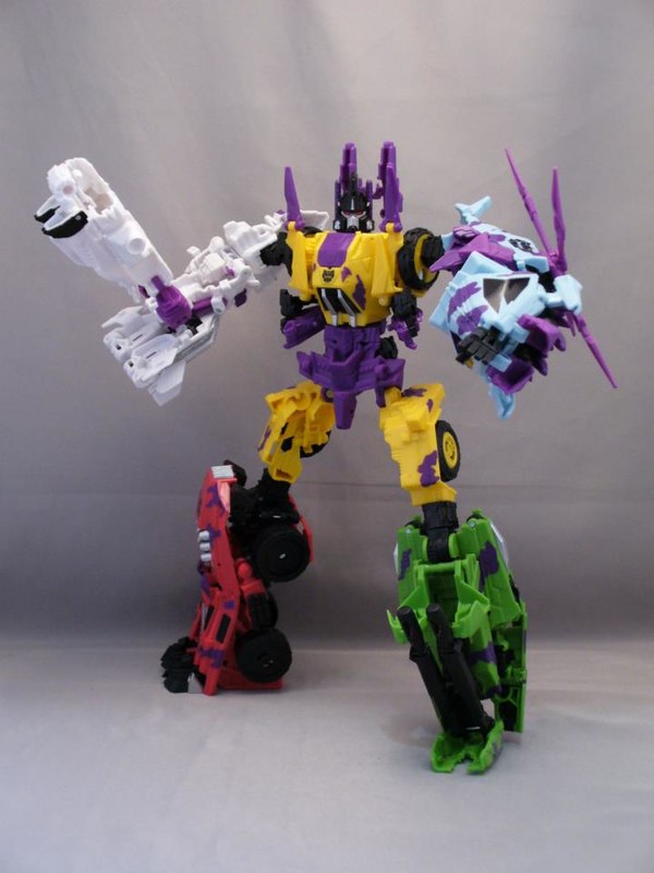 Transformers  Exclusive G2 Bruticus Image  (107 of 119)